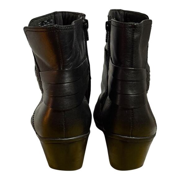 Clarks Black Leather Ankle Boots Women's Size 12 M Pointed Toe Comfort Western - Picture 5 of 8